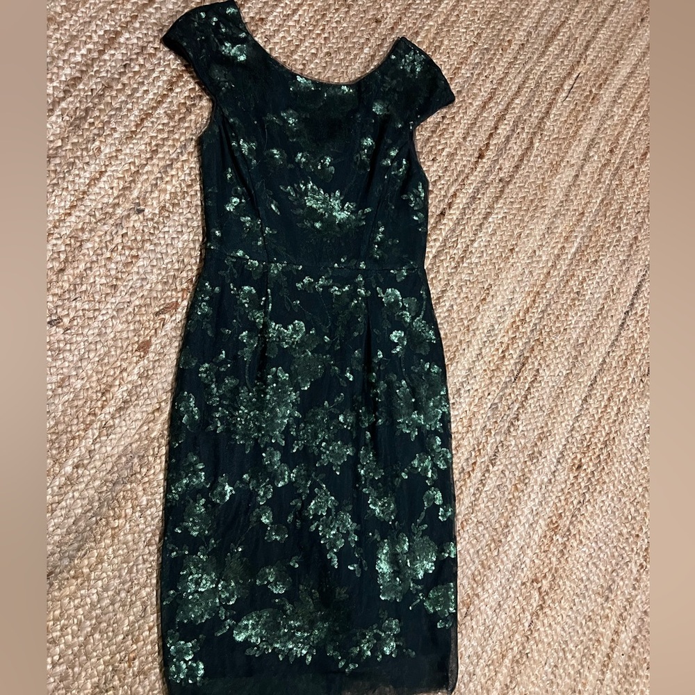 HOLIDAY DRESS